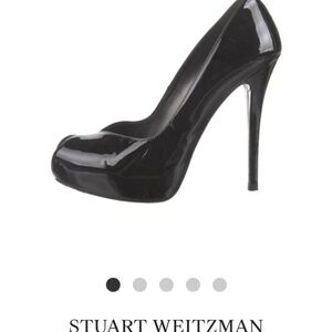 Stuart Weitzman leather classic pumps